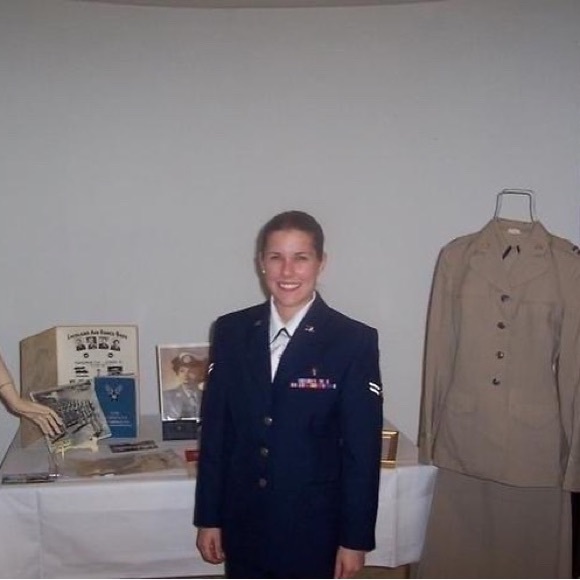 Meet your Posher, Jessica - Picture 6 of 6